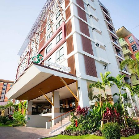 Crystal Jade Hotel Районг Екстер'єр фото