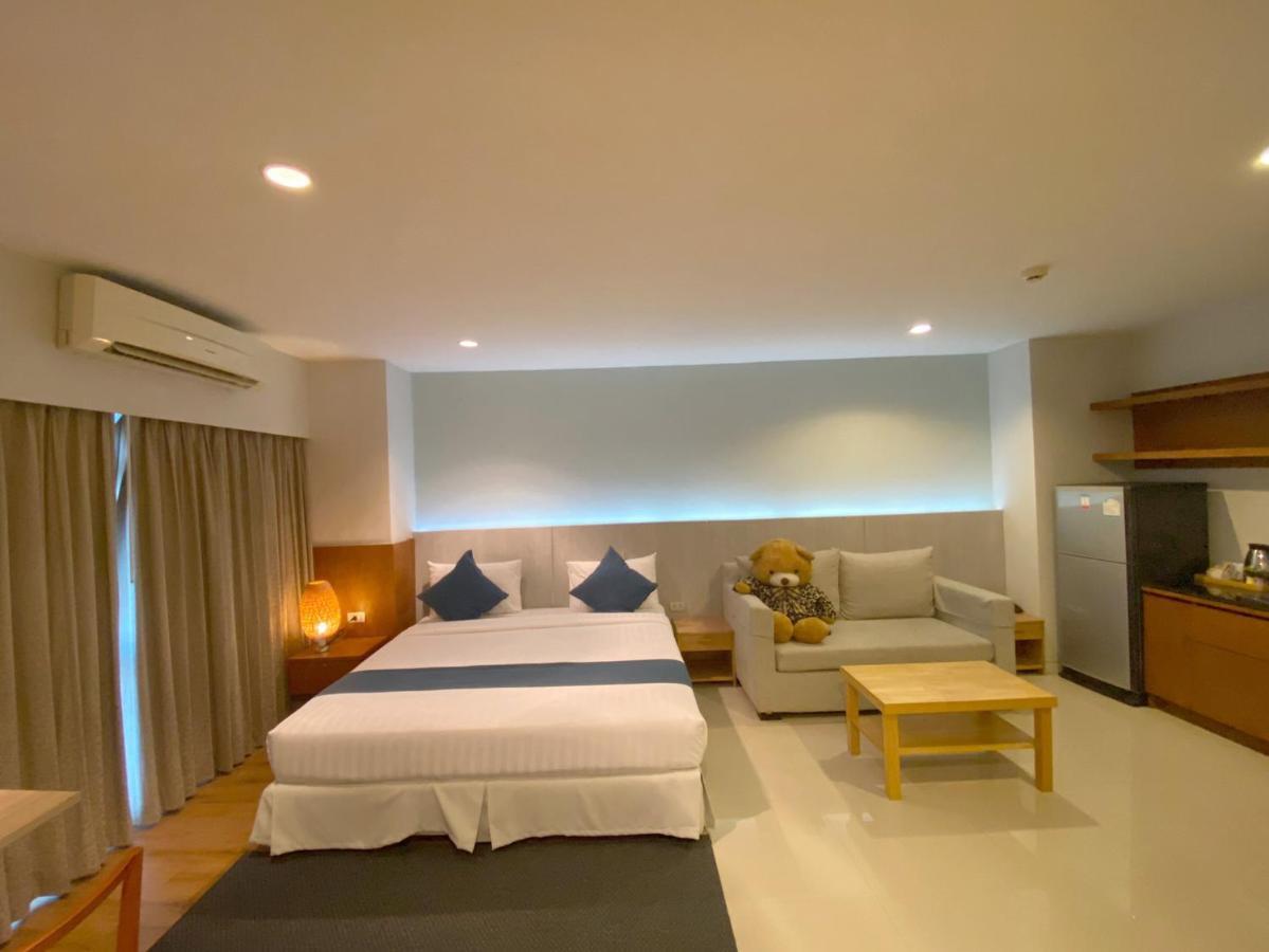 Crystal Jade Hotel Районг Екстер'єр фото